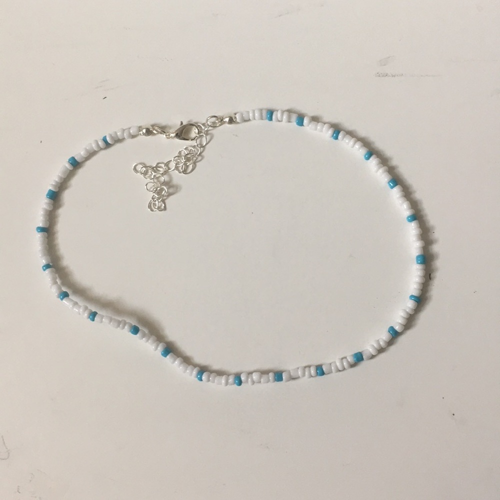 White Beaded VSCO necklace